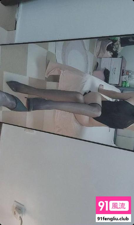 微瘦型大长腿老师